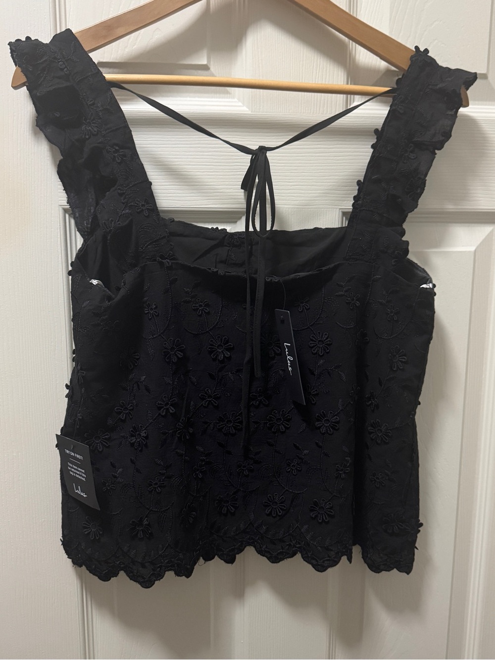 NWT Lulus Cutest Weekend Black 3D Floral Embroidered Tie-Back Tank Top Sz. S - Picture 3 of 7